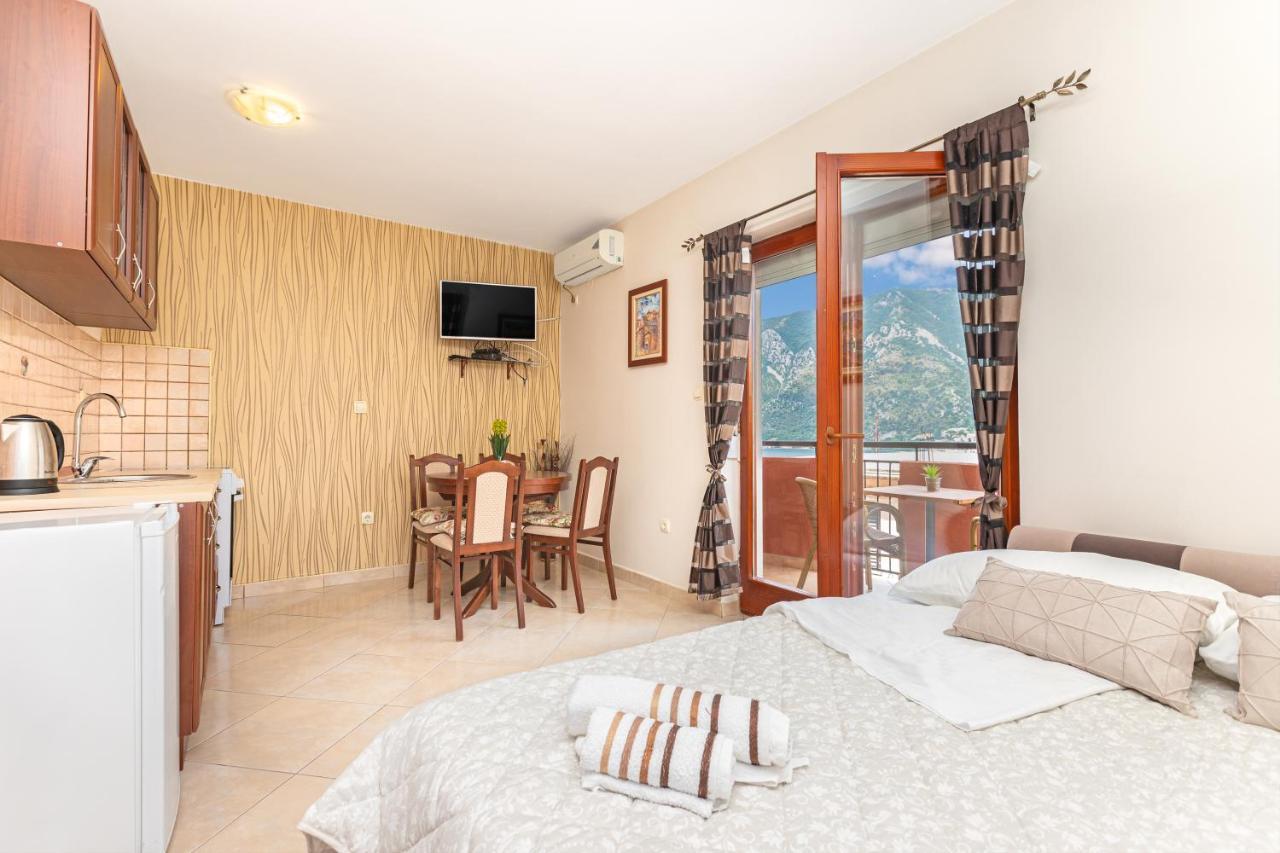 Apartments Donkovic Kotor Eksteriør billede